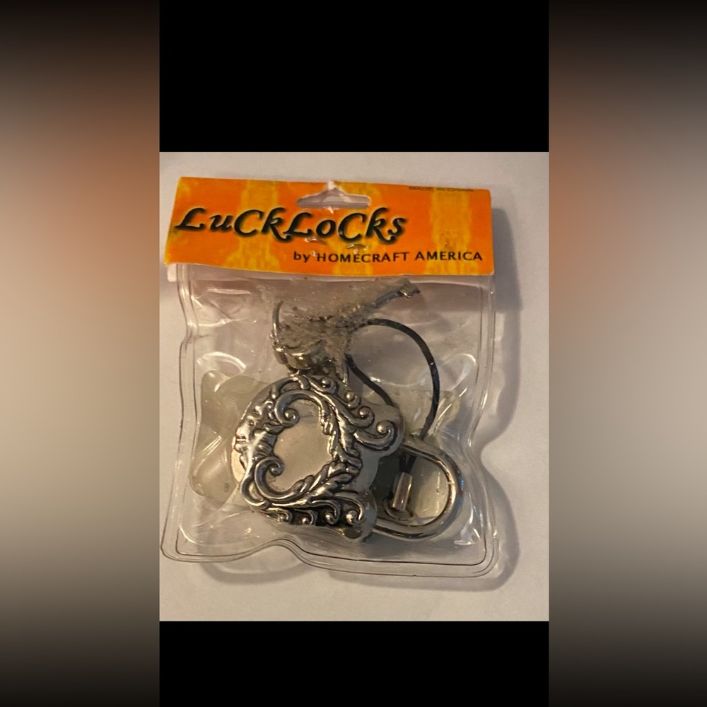 NEW!!! Heart lock & key